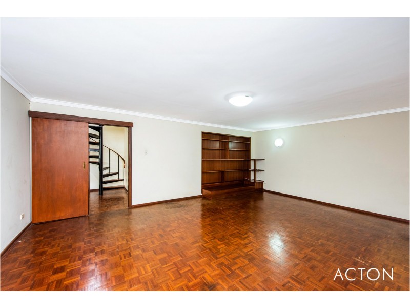 2/16 Unwin Crescent, Salter Point WA 6152