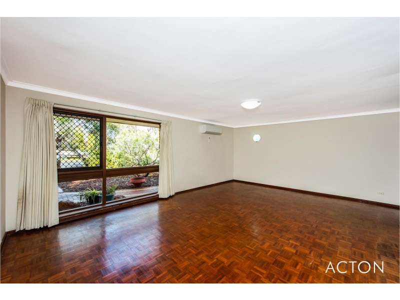 2/16 Unwin Crescent, Salter Point WA 6152