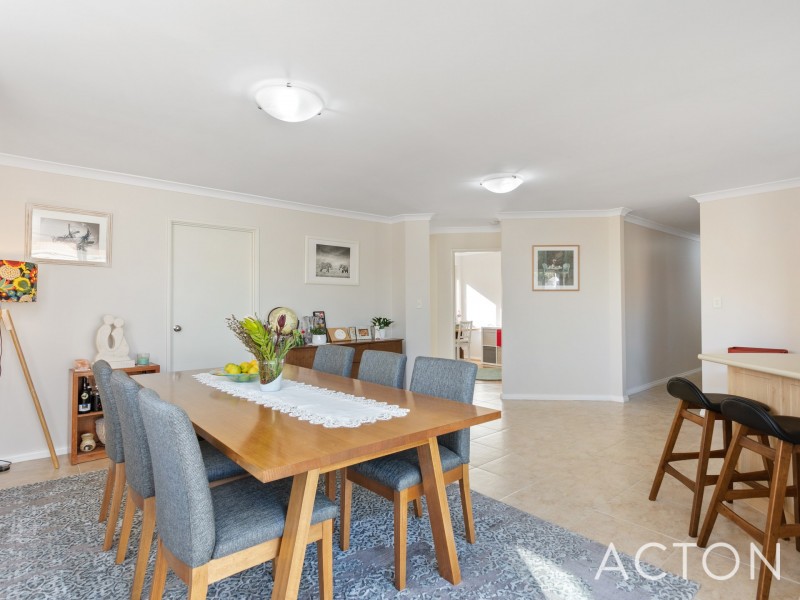 4/28 Riverina Parade, Munster WA 6166