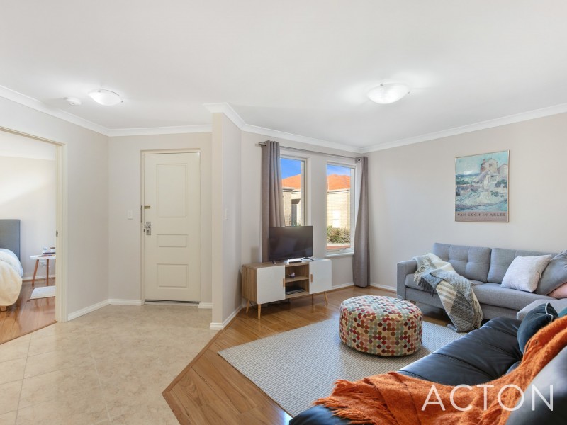 4/28 Riverina Parade, Munster WA 6166