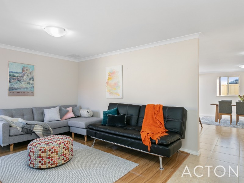 4/28 Riverina Parade, Munster WA 6166