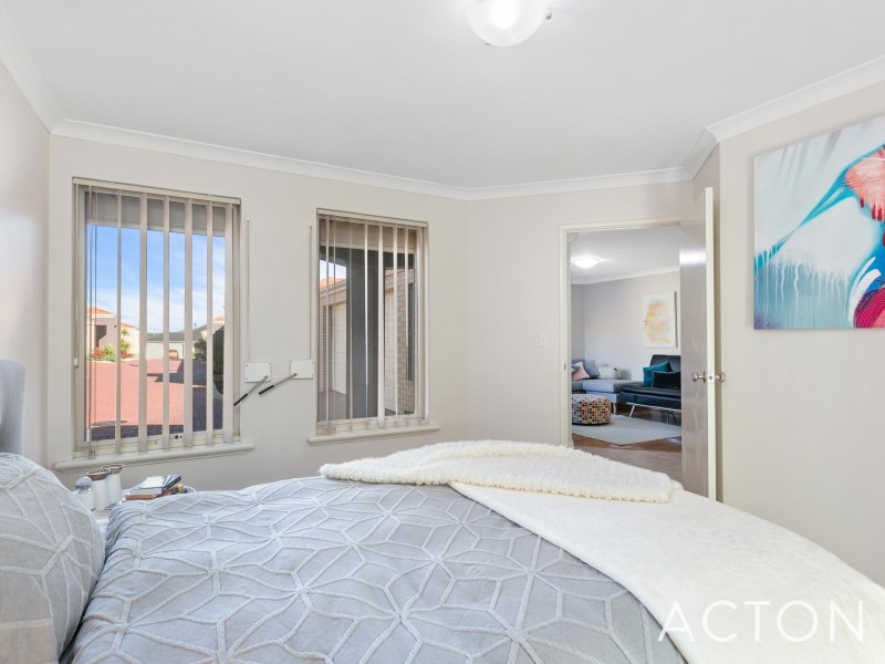 4/28 Riverina Parade, Munster WA 6166