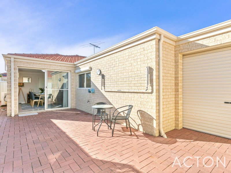 4/28 Riverina Parade, Munster WA 6166