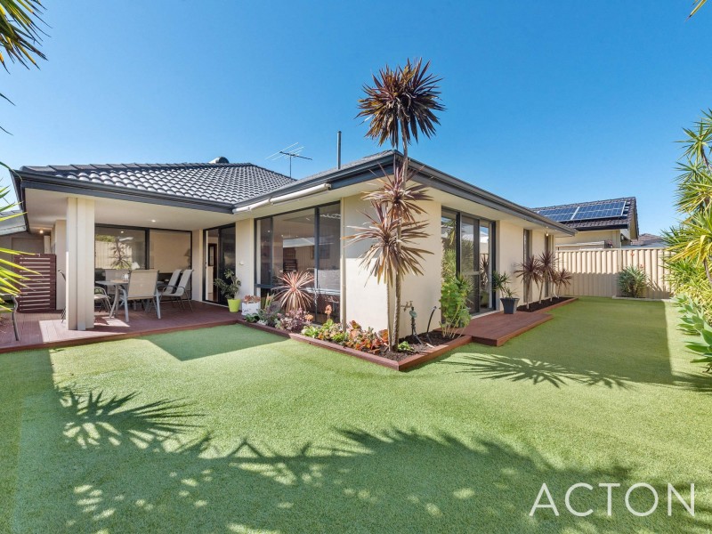 6 Veneto Way, Stirling WA 6021