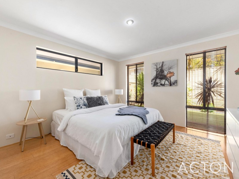 6 Veneto Way, Stirling WA 6021