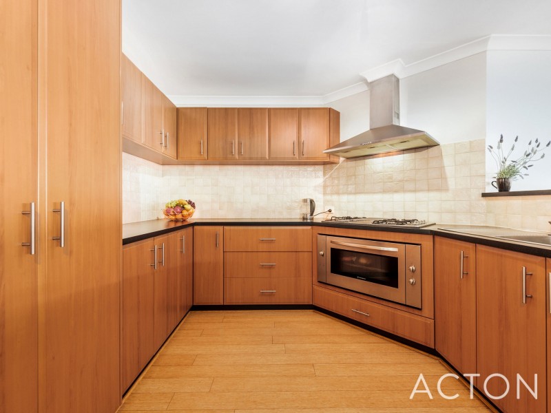 6 Veneto Way, Stirling WA 6021