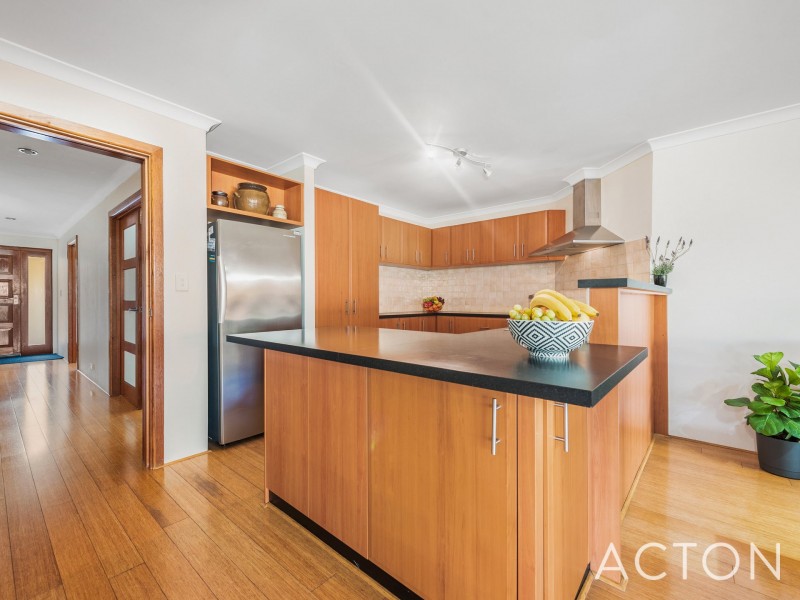 6 Veneto Way, Stirling WA 6021