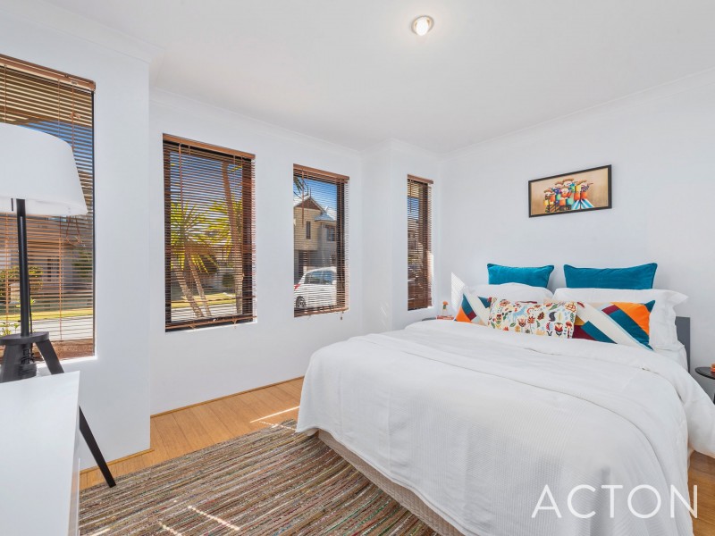 6 Veneto Way, Stirling WA 6021