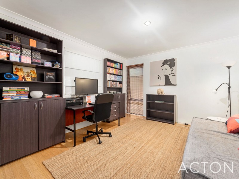 6 Veneto Way, Stirling WA 6021