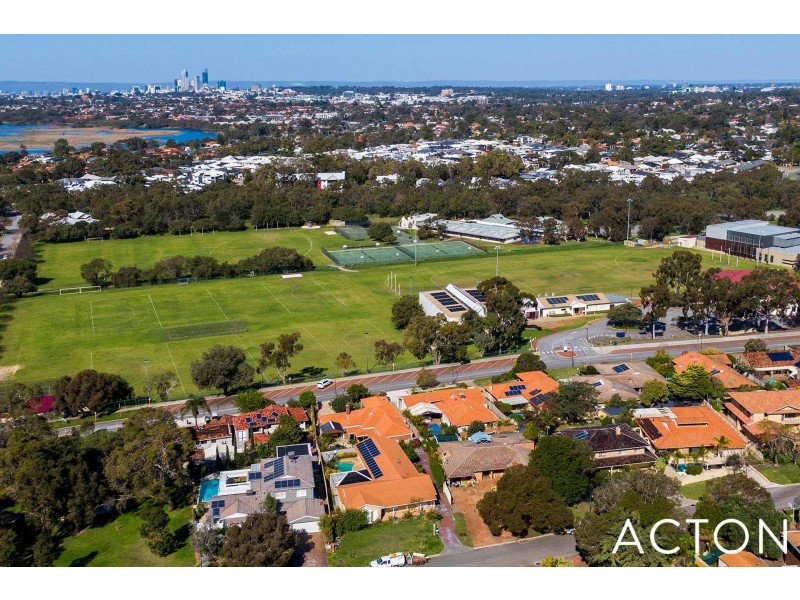 26 Mantua Crescent, Churchlands WA 6018