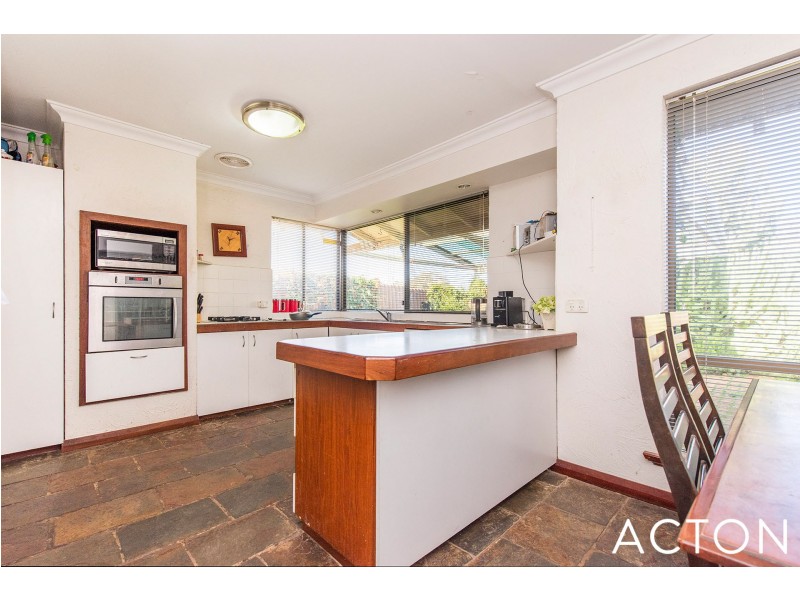 26 Mantua Crescent, Churchlands WA 6018