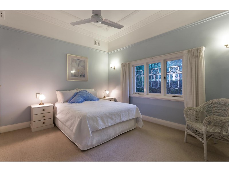 8 Florence Road, Nedlands WA 6009