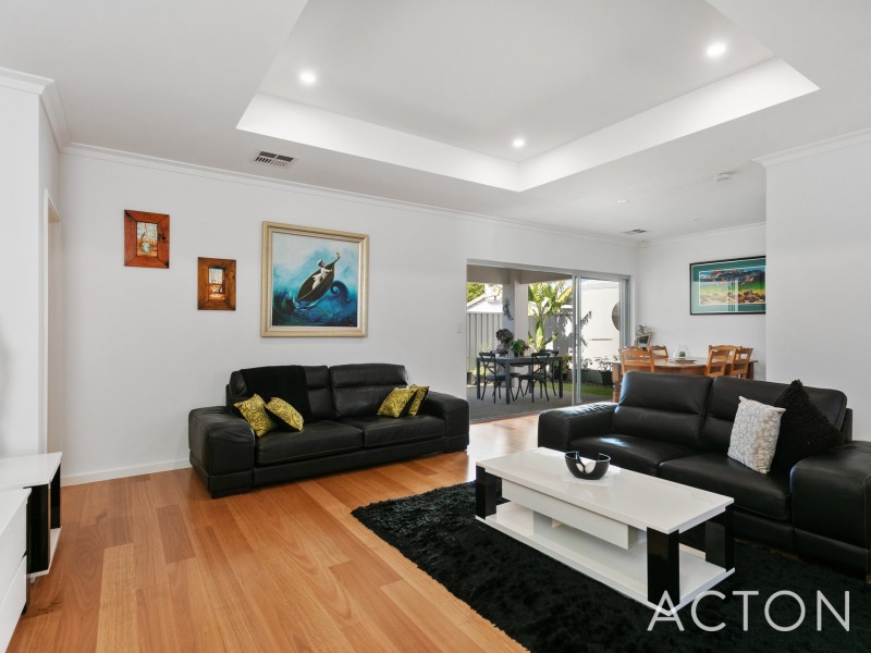 8B Muirdick Street, Innaloo WA 6018