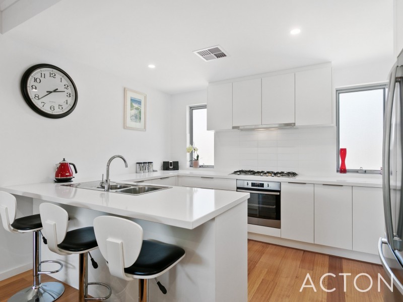 8B Muirdick Street, Innaloo WA 6018