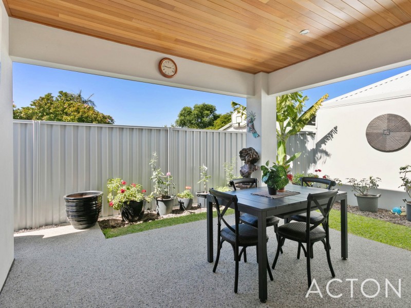8B Muirdick Street, Innaloo WA 6018