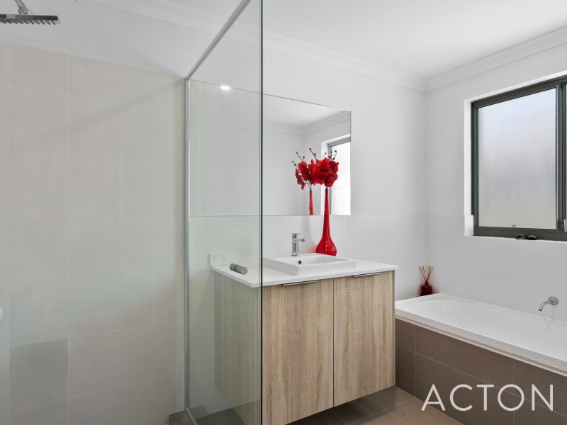 8B Muirdick Street, Innaloo WA 6018