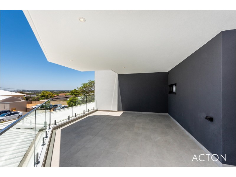 1/1 Smith Street, Karrinyup WA 6018