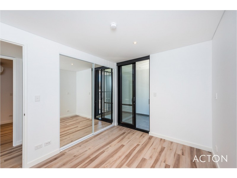 1/1 Smith Street, Karrinyup WA 6018