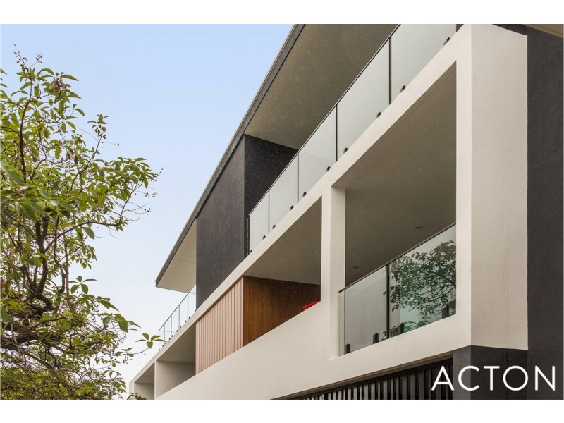 1/1 Smith Street, Karrinyup WA 6018