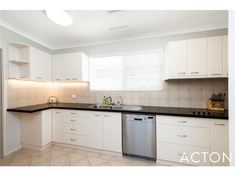 9/4A Watkins Place, Dalkeith WA 6009