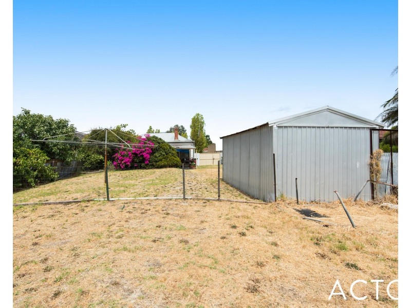 15 Toledo Close, Cannington WA 6107