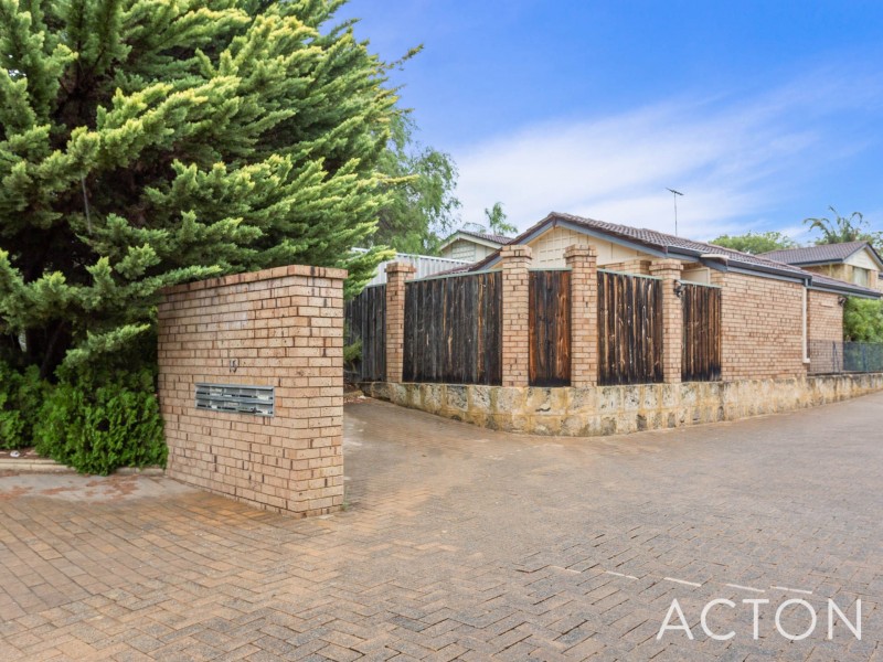 1/15 Moore Gardens, Kardinya WA 6163
