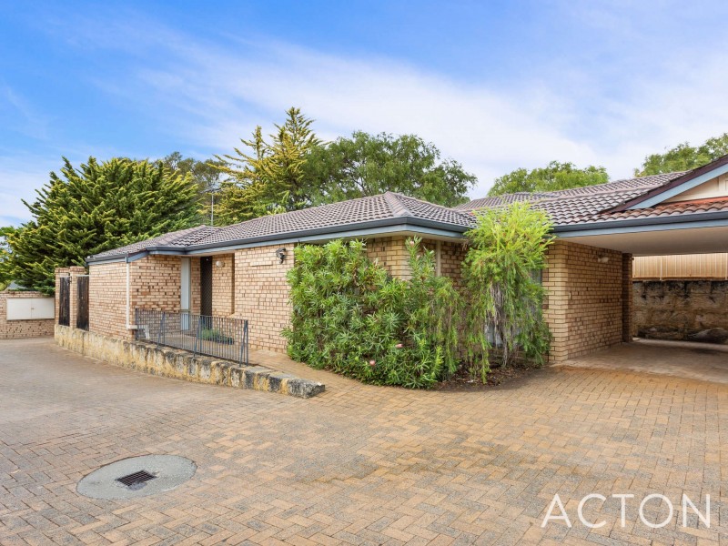 1/15 Moore Gardens, Kardinya WA 6163