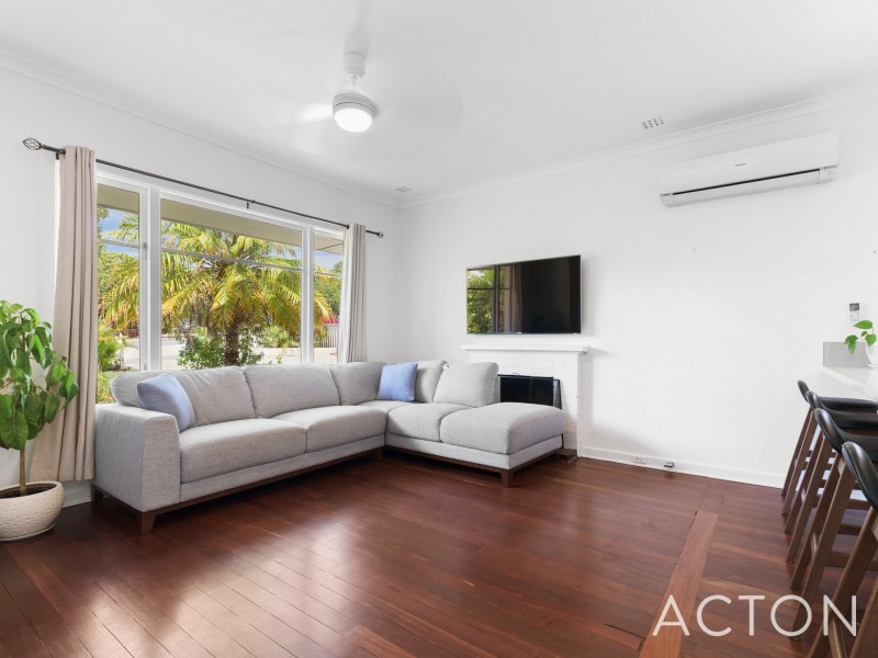 18 Holmes Place, Hilton WA 6163