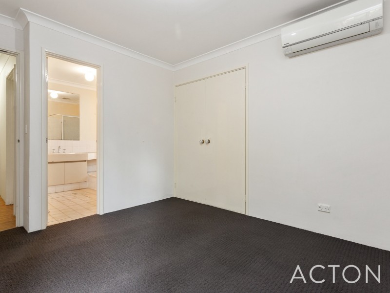 1/15 Moore Gardens, Kardinya WA 6163