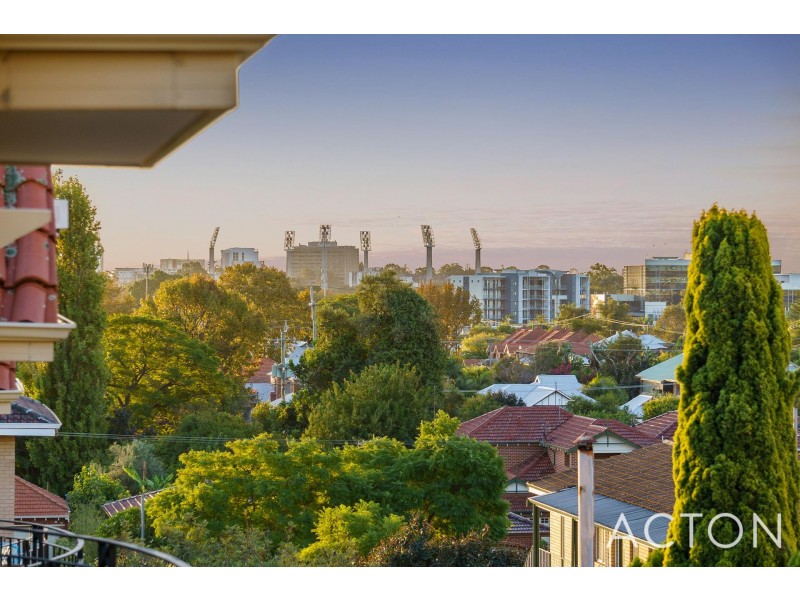 2/33 King George Street, Victoria Park WA 6100