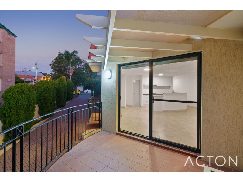 2/33 King George Street, Victoria Park WA 6100