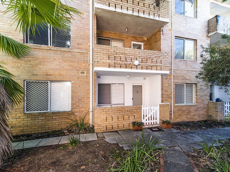 1/136A Broadway, Crawley WA 6009