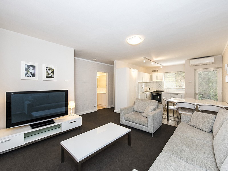 1/136A Broadway, Crawley WA 6009