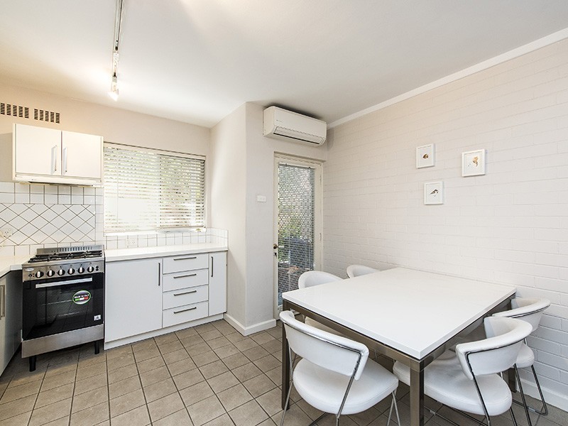 1/136A Broadway, Crawley WA 6009