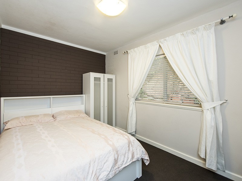 1/136A Broadway, Crawley WA 6009