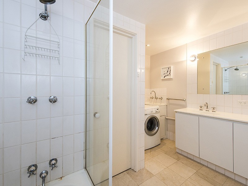 1/136A Broadway, Crawley WA 6009