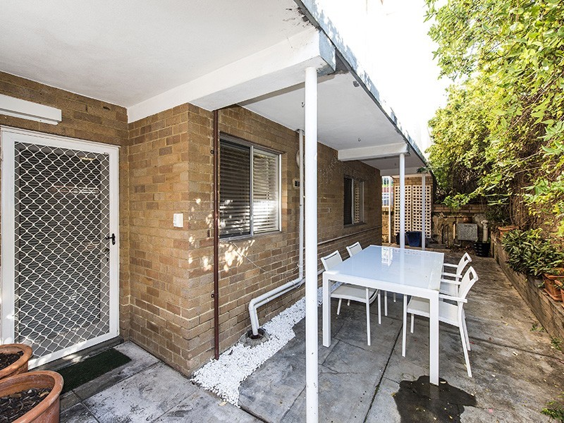 1/136A Broadway, Crawley WA 6009