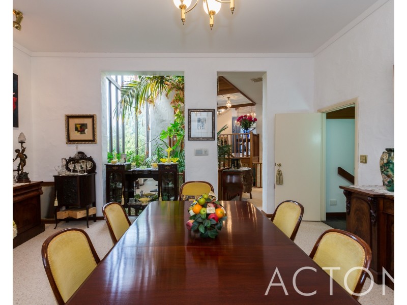 19 Riverton Drive West, Rossmoyne WA 6148