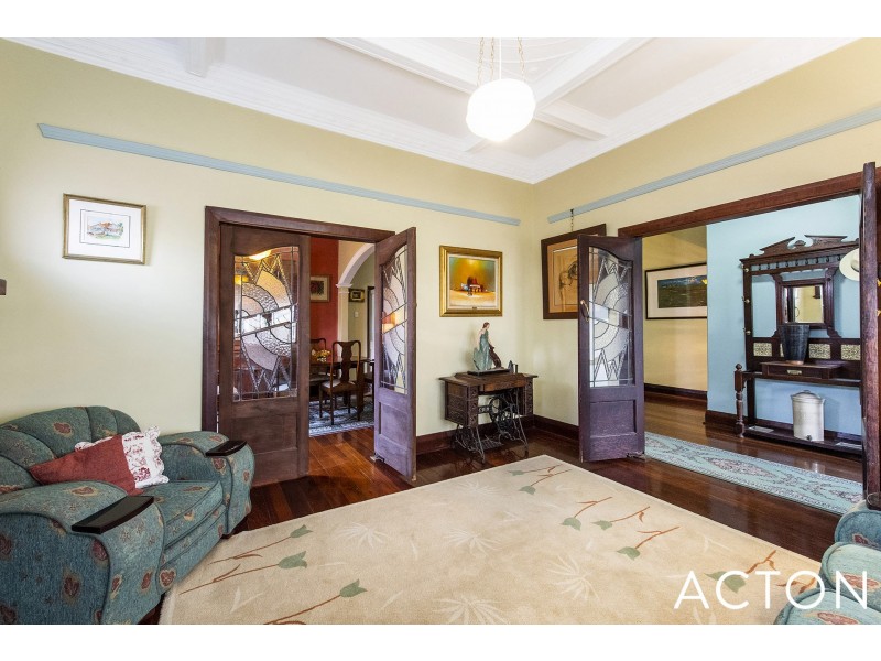 23 Nanson Street, Wembley WA 6014