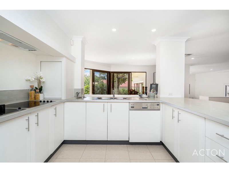 32 Thomas Street, Nedlands WA 6009