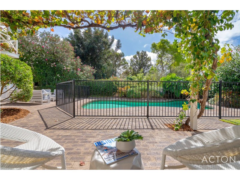 32 Thomas Street, Nedlands WA 6009