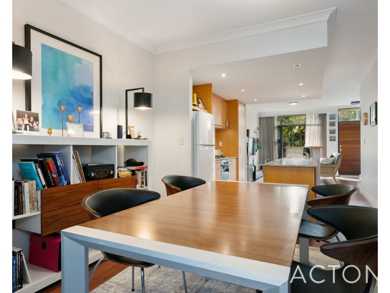 23/2 Quintilian Road, Mount Claremont WA 6010