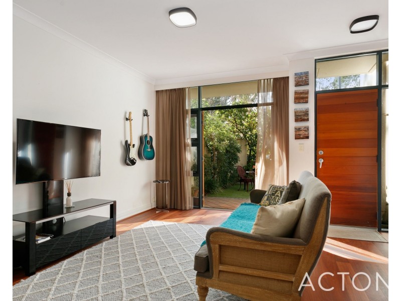 23/2 Quintilian Road, Mount Claremont WA 6010