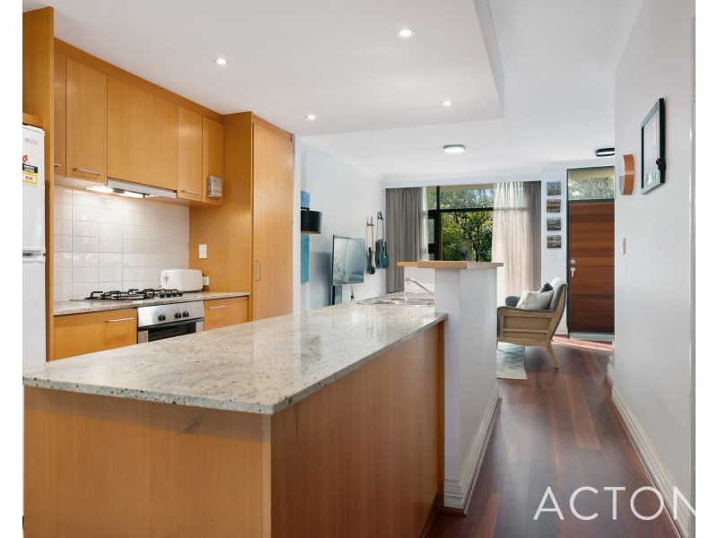 23/2 Quintilian Road, Mount Claremont WA 6010