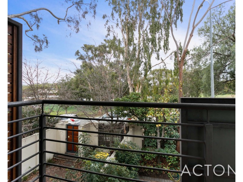 23/2 Quintilian Road, Mount Claremont WA 6010
