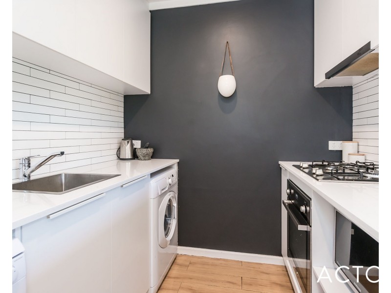 33/11 Stirling Road, Claremont WA 6010