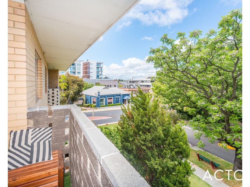 33/11 Stirling Road, Claremont WA 6010