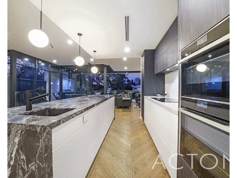 4 Hurdles Drive, Floreat WA 6014