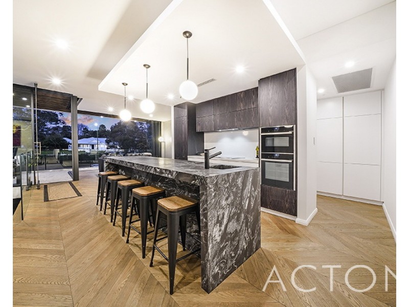 4 Hurdles Drive, Floreat WA 6014