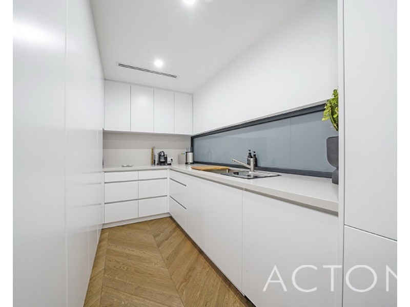 4 Hurdles Drive, Floreat WA 6014